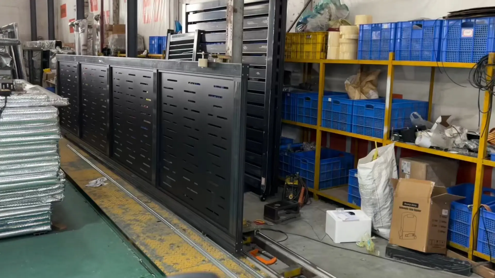 Main Gate Designs Automatic Aluminum Sliding Gate Designs Slat Door 1